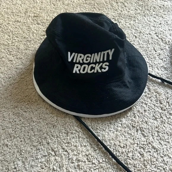 Virginity Rocks bucket hat - Picture 1 of 1